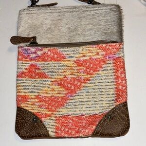MYRA CROSSBODY BAG ORANGE BROWN CREAM COLORED BAG MANY STYLISH ACCENTS